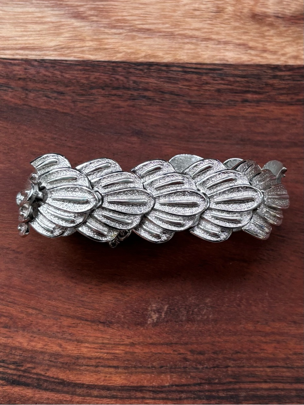 Signed Coro Pegasus Silver Tone Wide Textured Scallop Link Bracelet Mid-Century